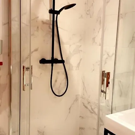 Le 102, Maison Avec Terrasse Et Parking Gare De Apartman