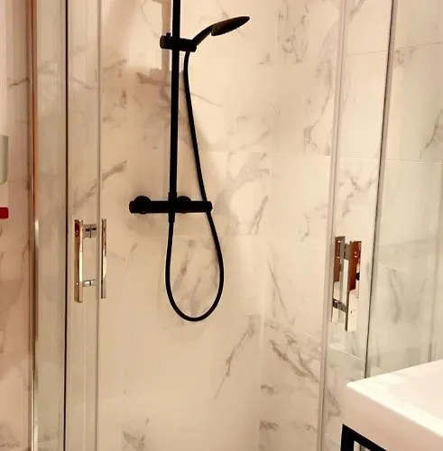 Le 102, Maison Avec Terrasse Et Parking Gare De شقة